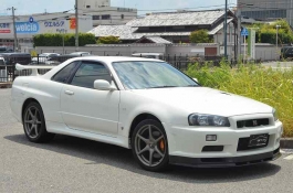 【新品未開封】　NISSAN SKYLINE GT-R(BNR34) 右向き 新品未開封】 NISSAN SKYLINE GT-R(BNR34) 右向き