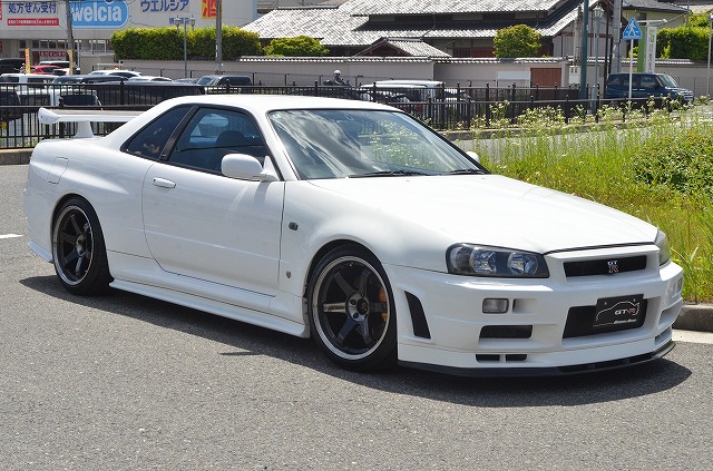 GLOBAL AUTO／BNR34在庫状況